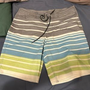 ROUNDTREE & YORKE MENS LINERLESS BOARD SHORTS 34 GREEN BLUE GREY
